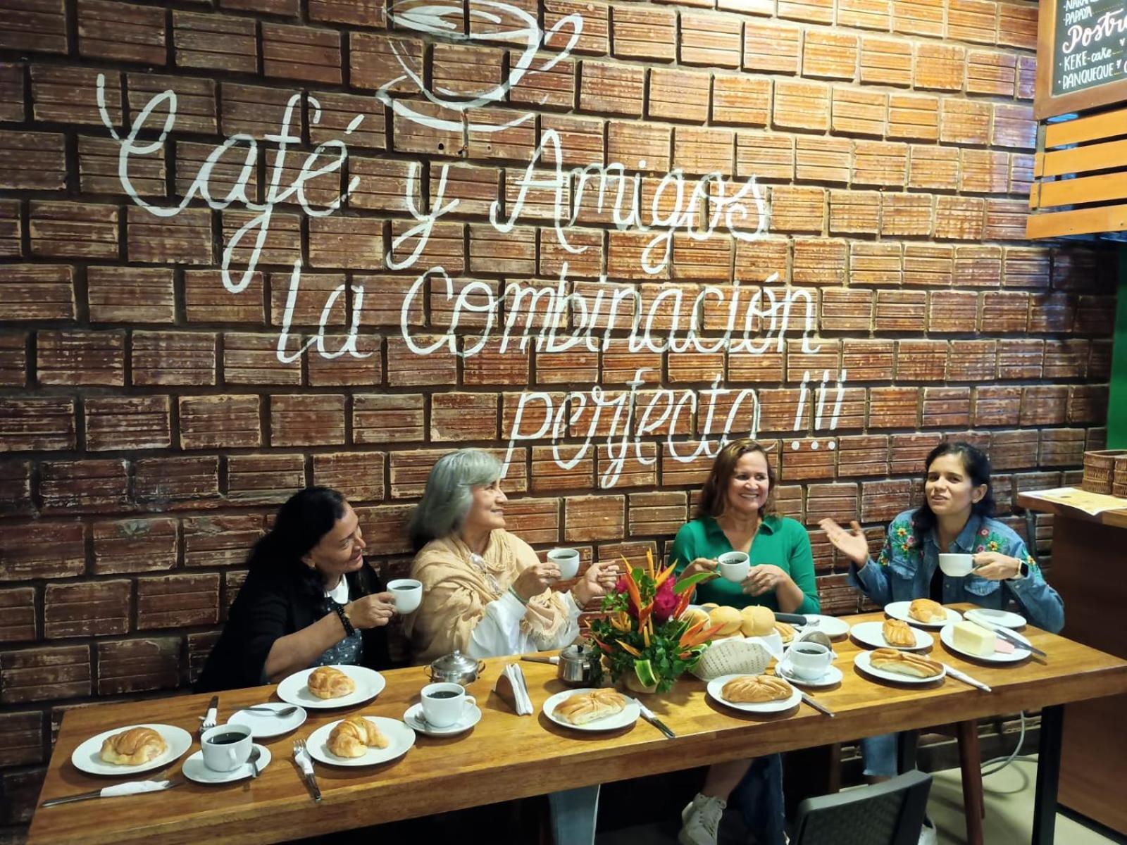 Hostal Macambo Iquitos Eksteriør billede