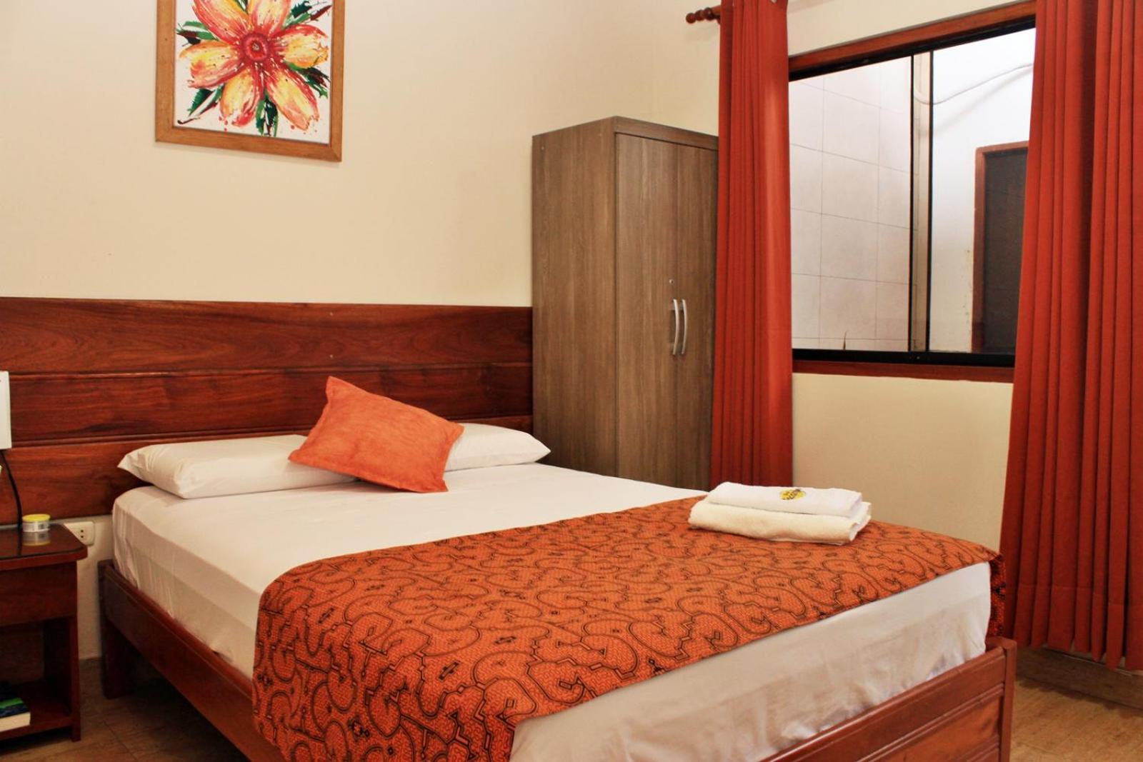 Hostal Macambo Iquitos Eksteriør billede